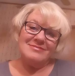 Meet your Posher, Beverly